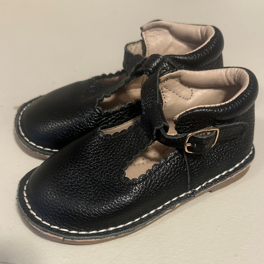 Monkey Feet Black T Straps